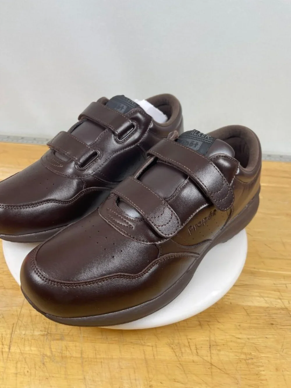 Propét LifeWalker Strap Shoes Mens 11 Wide Brown Leather Comfort